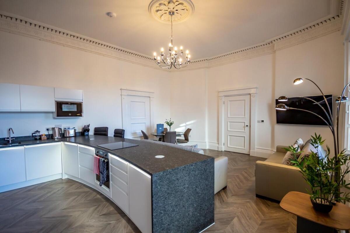 Luxury 1 Bedroom Ground Floor Apartment พลีมัธ ภายนอก รูปภาพ